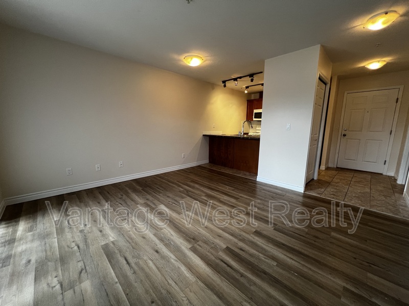 Kelowna Condo: 303-598 Sutherland Ave