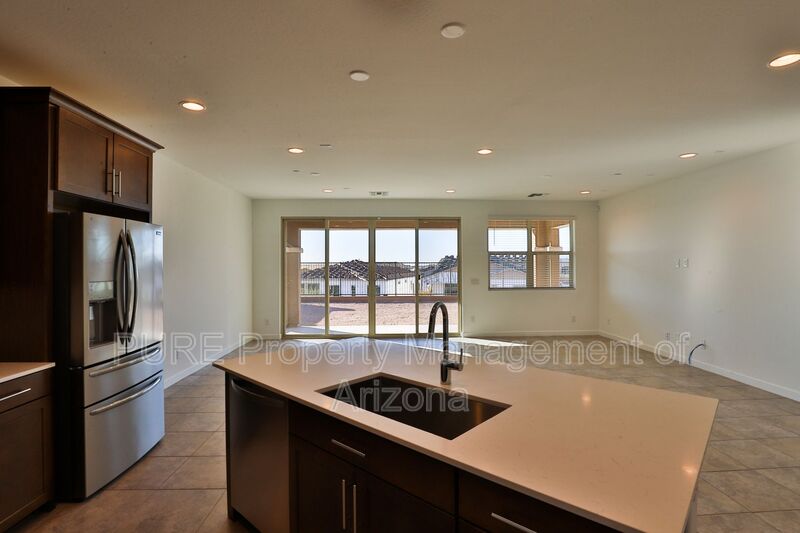 Peoria House: 12537 W Calle De Baca