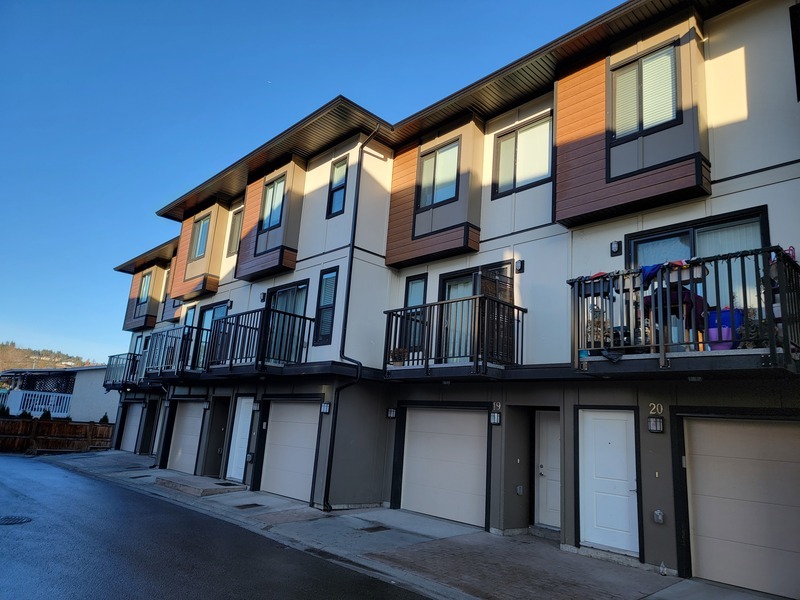 Kelowna Townhome: 500 Fleming Road