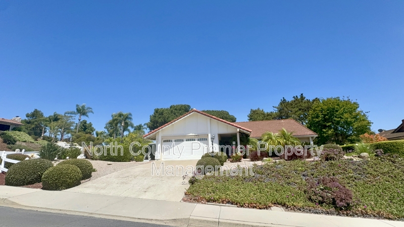San Diego House: 17873 Sintonte Drive