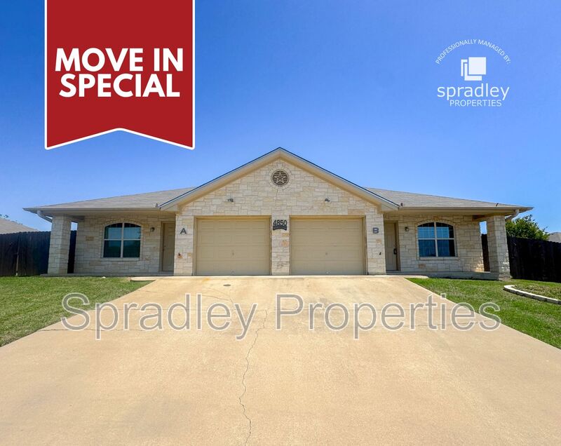 Temple Condo: 4850A 205 Lp