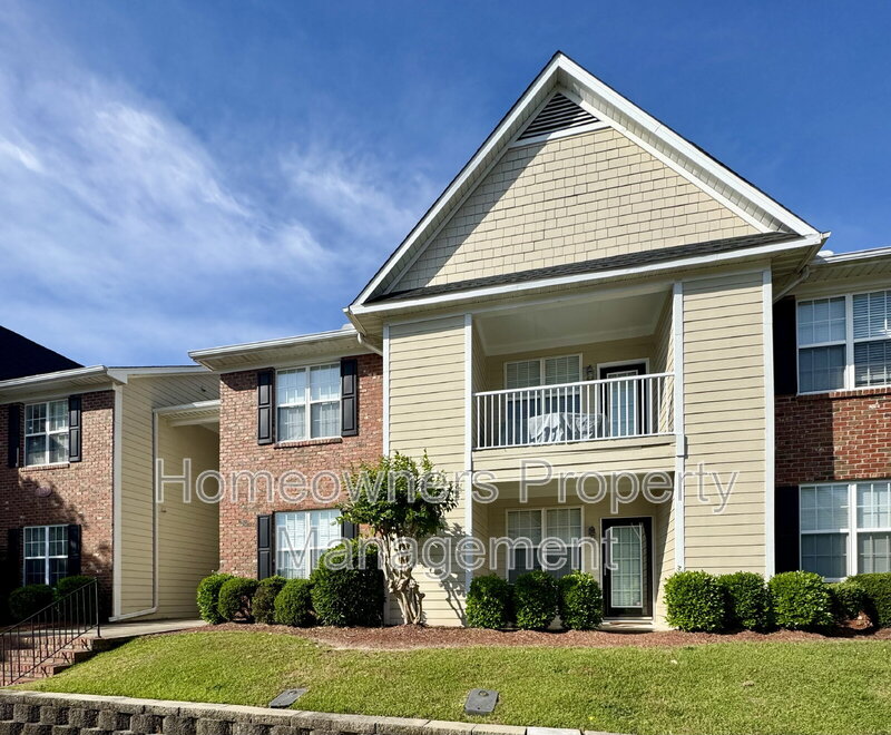 Fayetteville House: 3109 Wisteria Ln