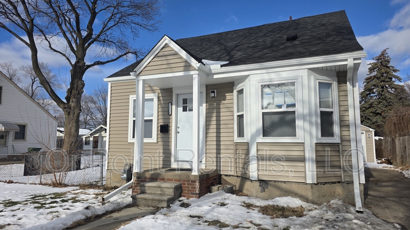 Allen Park House: 14526 Russell Avenue