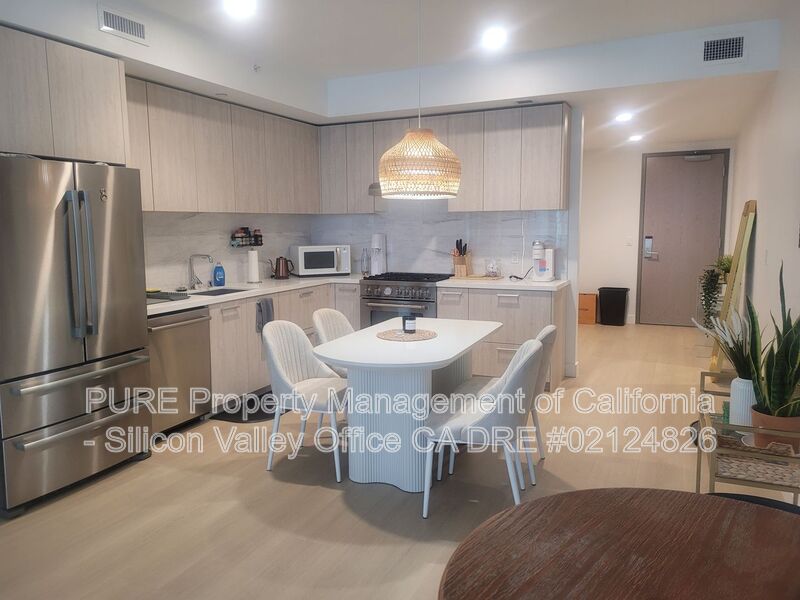 San Jose House: 188 W St James