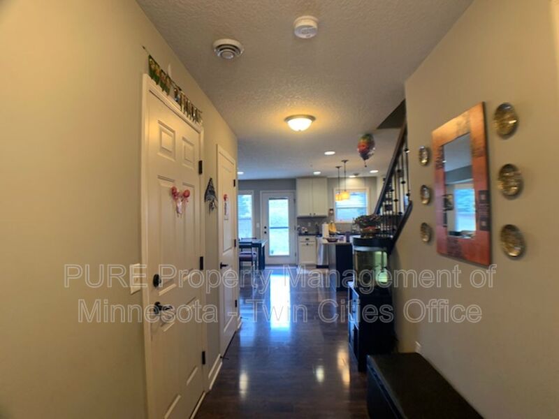 Eagan Townhome: 3467 Chestnut Ln