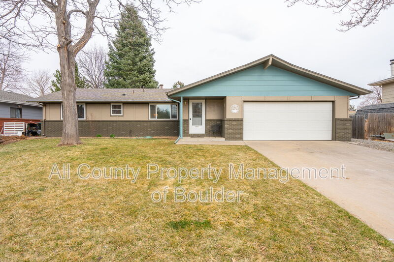Longmont House: 2336 Smith Ct