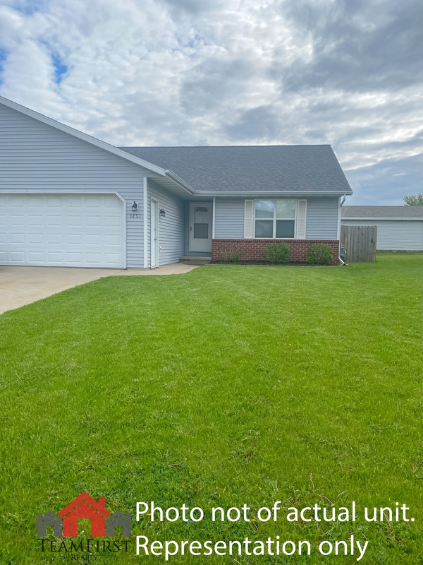 De Pere House: 1254 Crown Court
