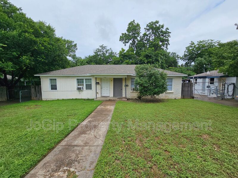 Dallas Condo: 6403 Hollis Ave