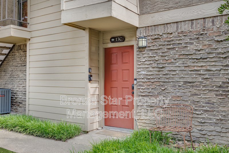 Dallas Condo: 5200 Martel Avenue - 1