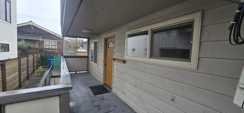 Seattle Condo: 6519 Phinney Avenue North - #2