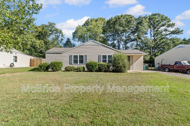 Aiken House: 902 Alfred Street NE