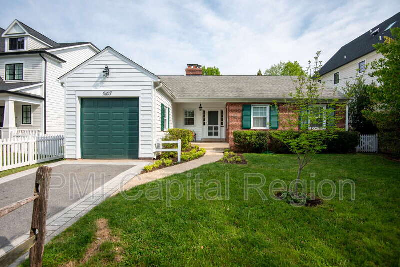 Chevy Chase House: 5107 Bradley Blvd