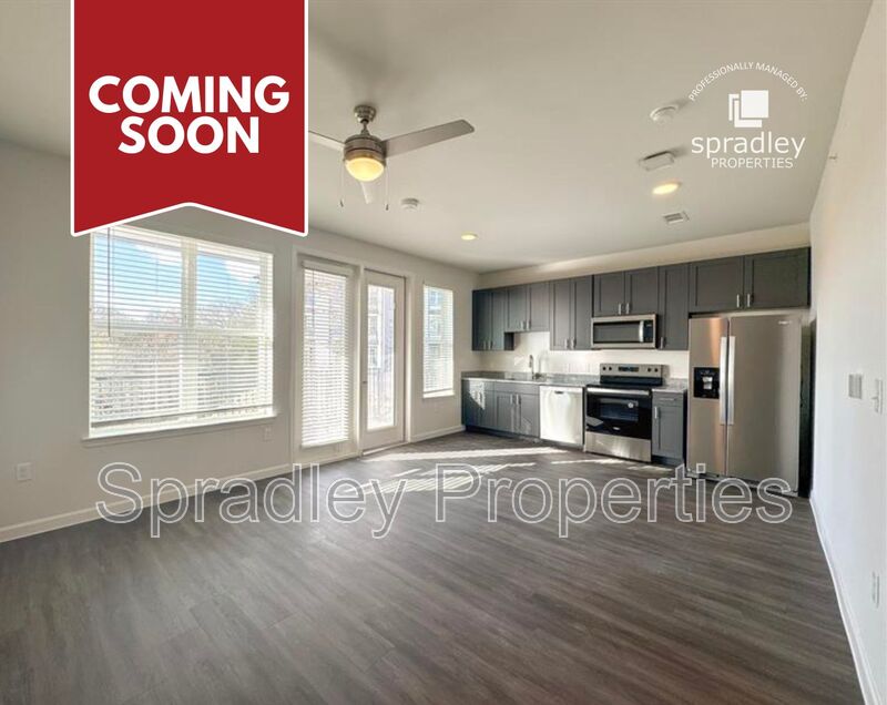 Belton Condo: 710 Shine St.