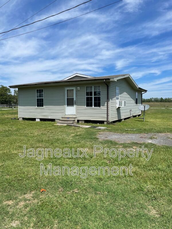 Sulphur House: 3635 Turk Vincent Rd