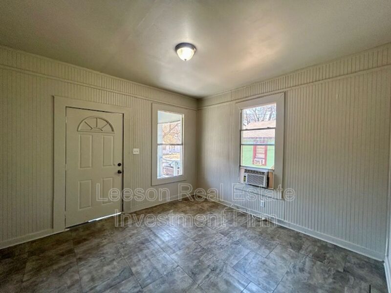 SHREVEPORT House: 2544 Dupont St.