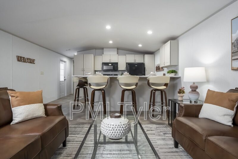 Kilgore House: 203 Sugar Maple Lane