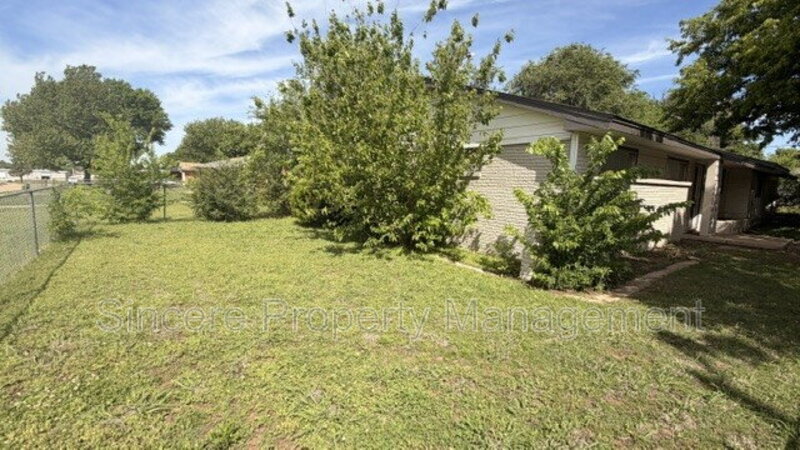 Oklahoma City House: 401 Northwest 81st Street