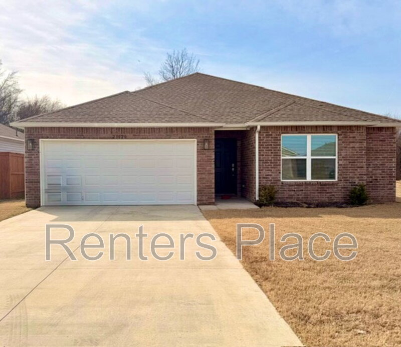 Broken Arrow House: 23620 E 115th St S