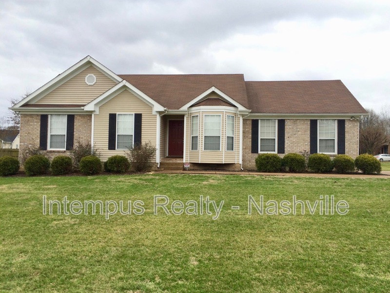 Spring Hill House: 1761 Witt Way Dr