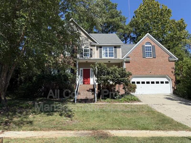 Columbia House: 120 Ashley Hall Rd