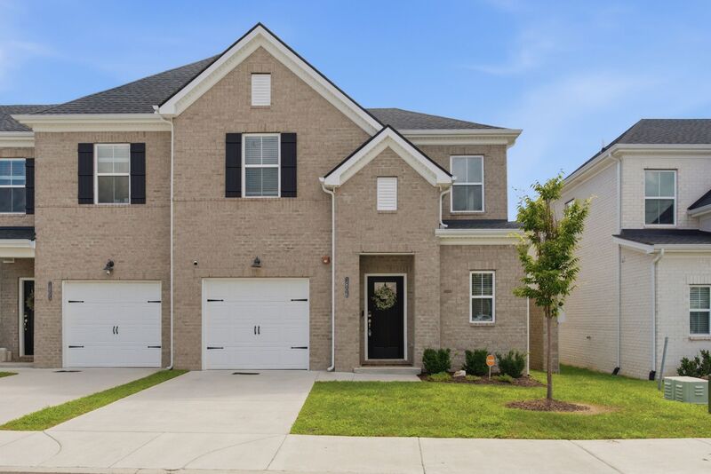 Gallatin Townhome: 204 Douglas Bend Road