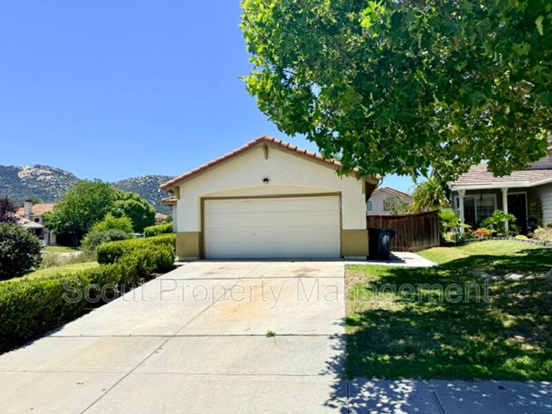Temecula House: 45369 Tejon Court