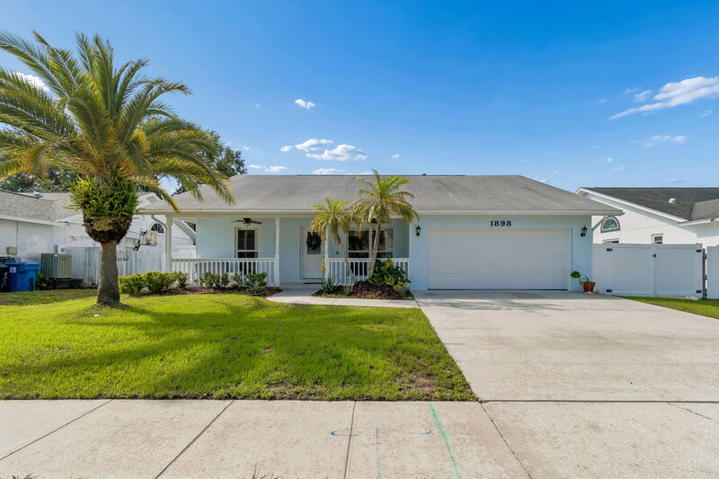 St. Petersburg House: 1898 76th Place North