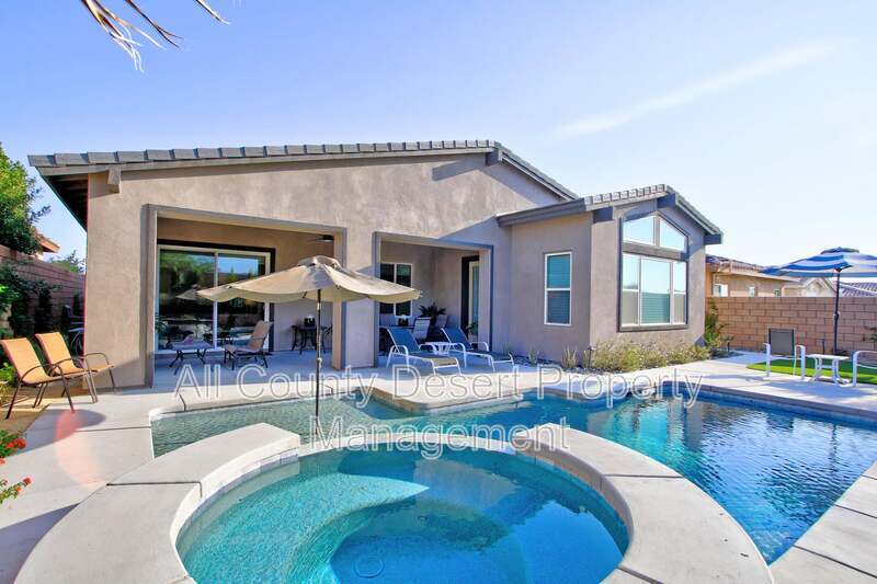Palm Desert House: 74565 Tesla Drive