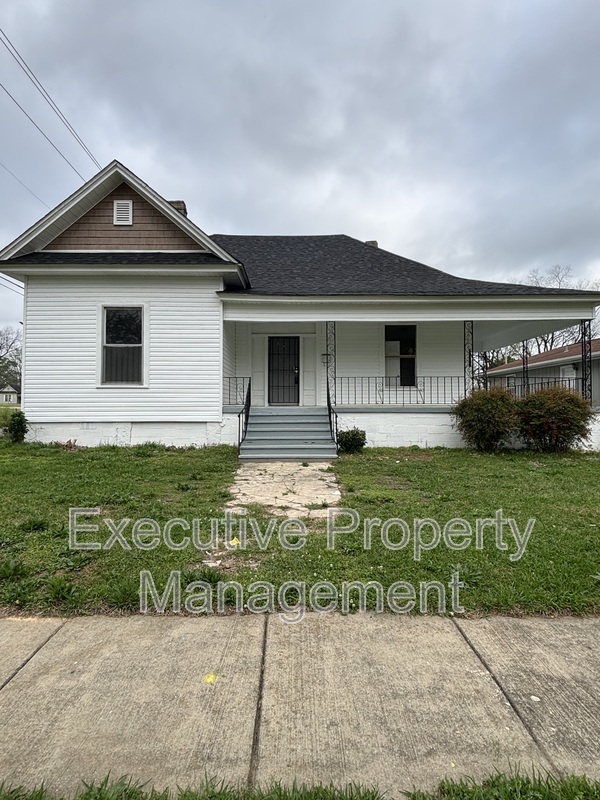 Birmingham House: 2822 Avenue G
