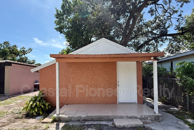 Tampa Condo: 2106 N Himes Ave