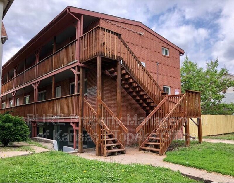 Topeka House: 511 SW Tyler Street