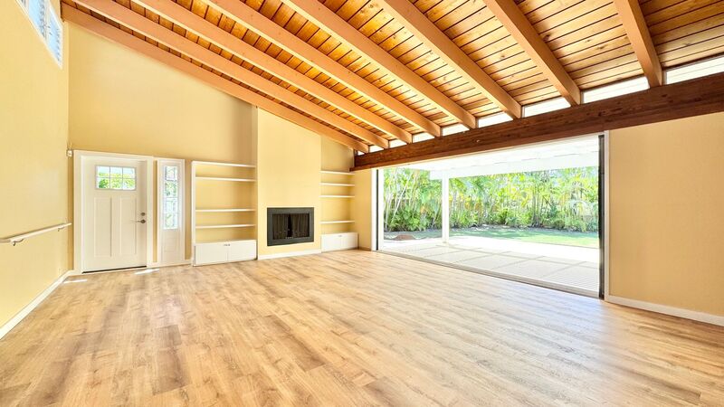 Kailua House: 615 N Kalaheo Ave