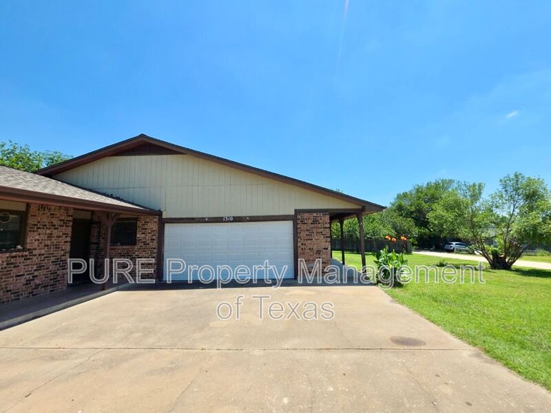 Round Rock Condo: 1310 Ray Berglund Blvd.