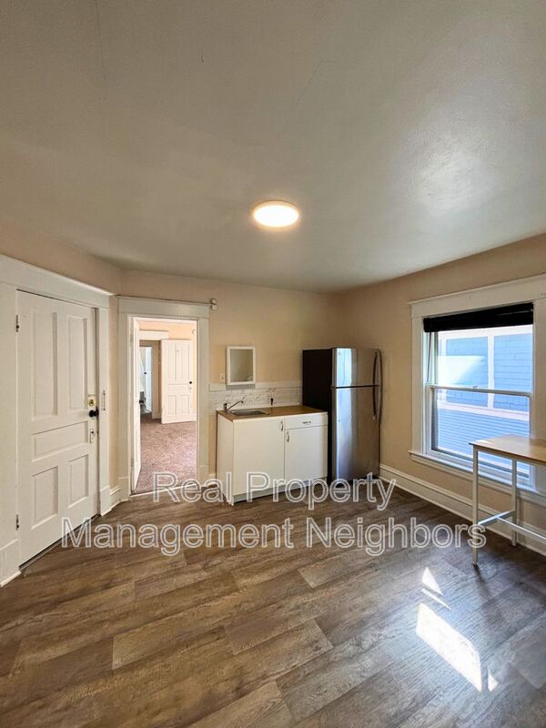 Grand Rapids Condo: 216 Lafayette Ave NE