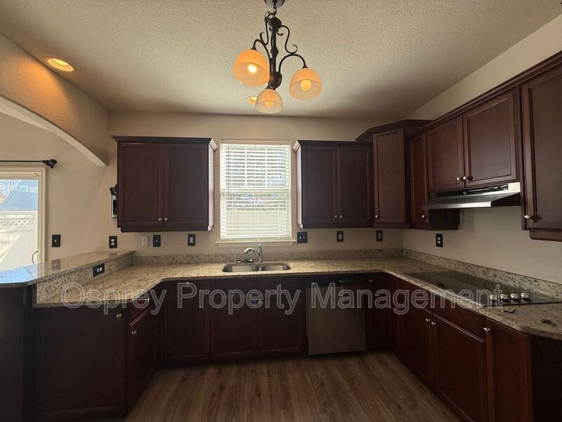 Spacious end-unit home in Virginia Beach!  - Photo 5