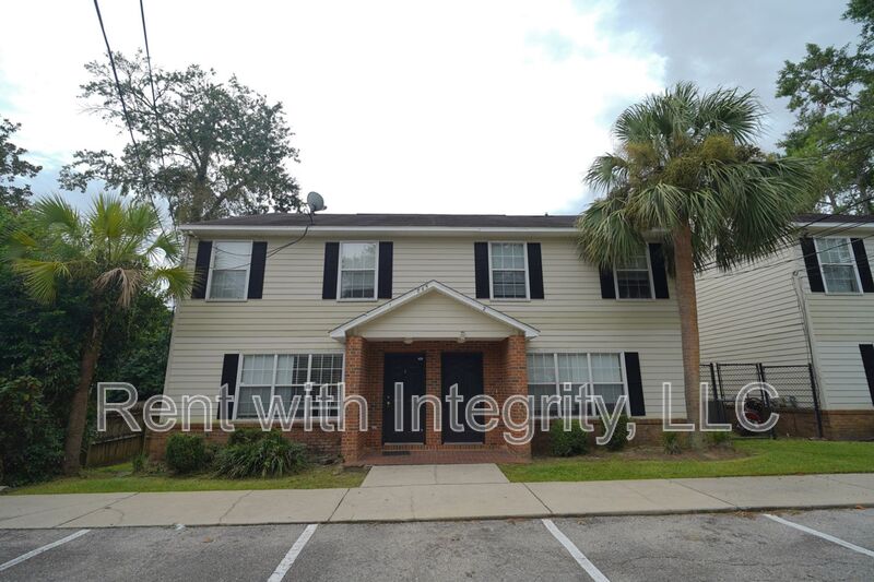 Tallahassee House: 845-1 W Georgia St