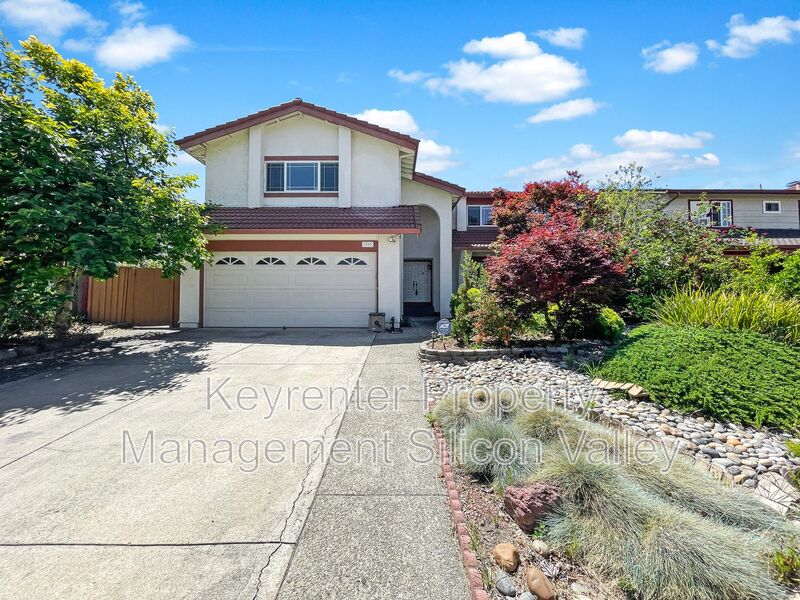 Milpitas House: 1293 Knollview Drive