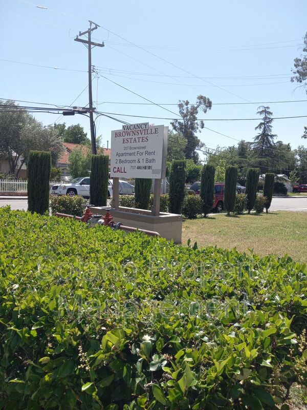 Vacaville Condo: 207 Brown St -