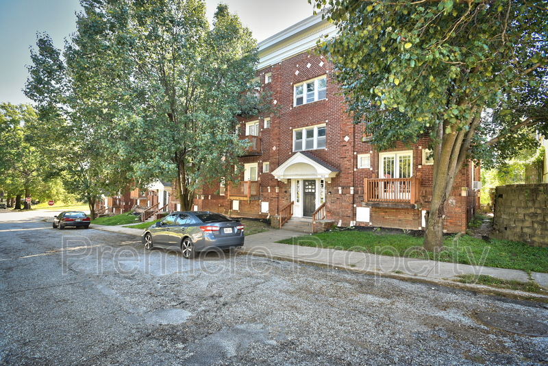 Request a Viewing for 3115 Thompson Ave Apt 3E, 3115 Thompson Ave 3E