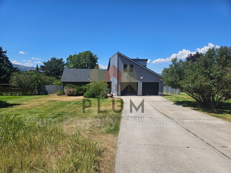 Missoula House: 2422 56th Street