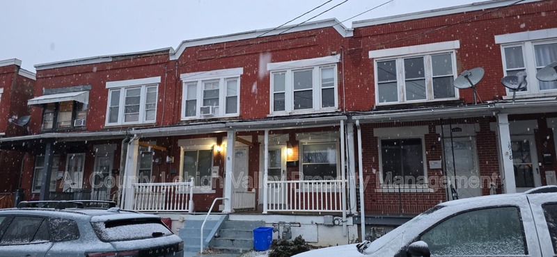 Bethlehem House: 1922 Glendale Ave