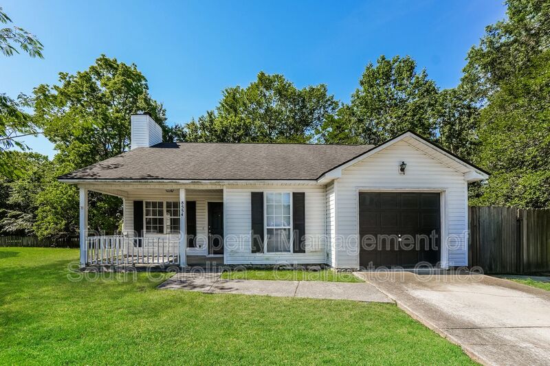 Charleston House: 8554 S Waccamaw Ct