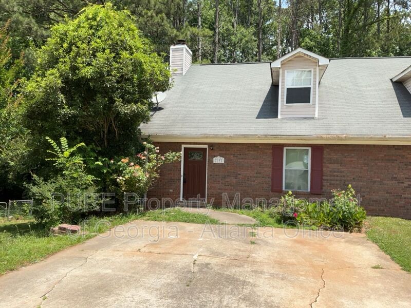 Lithia Springs House: 2394 Leeward Ct