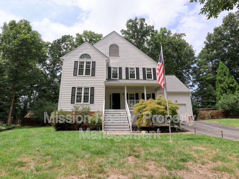 Chester House: 4600 Cedar Cliff Rd