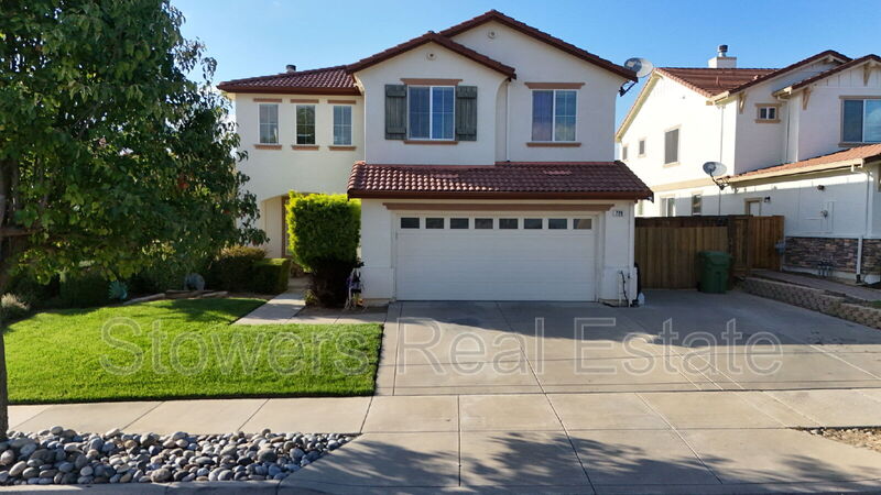 Brentwood House: 729 Copperfield Ct