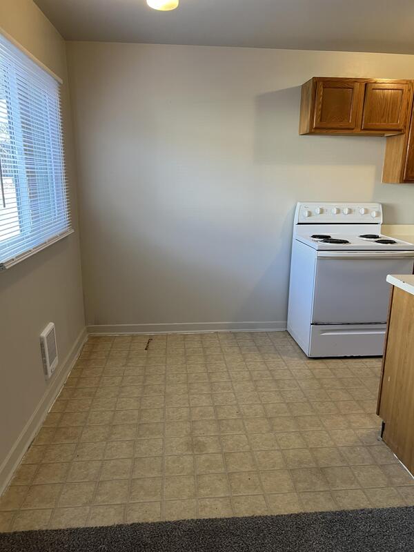 Request a Viewing for 724 W Maxwell Ave Tenant Turner