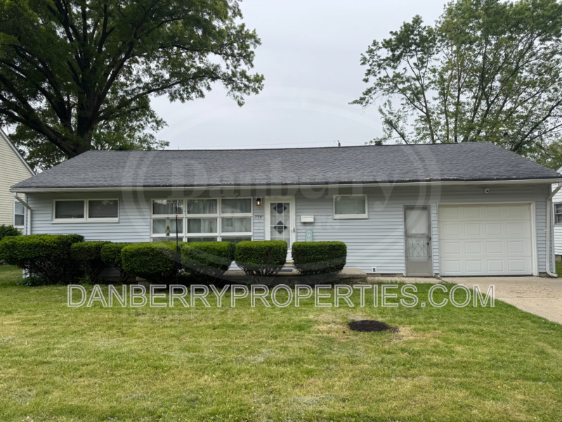 Findlay House: 234 Lexington Ave - 1