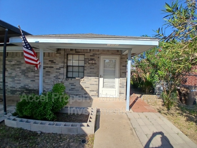 Edinburg House: 3601 Mina de Oro