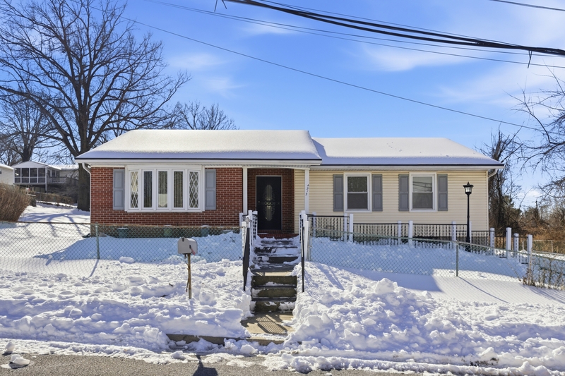 Halethorpe House: 4315 Spencer Street