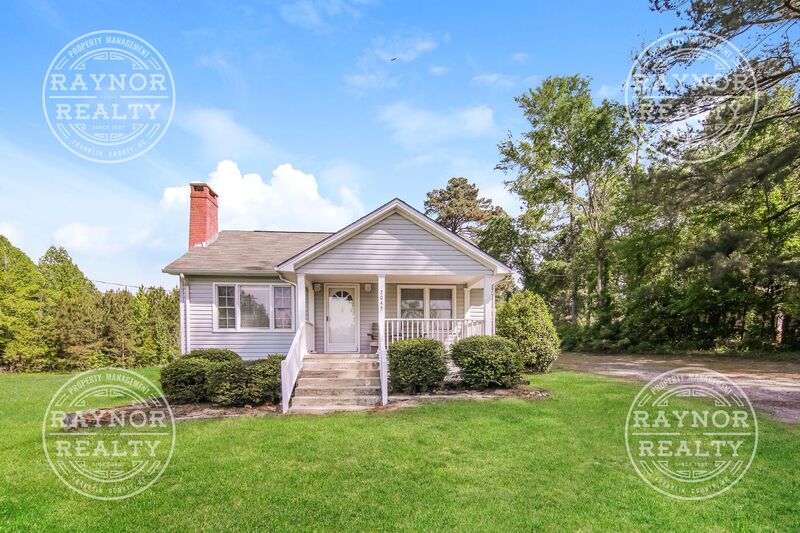Louisburg House: 2045 NC 561 HWY E